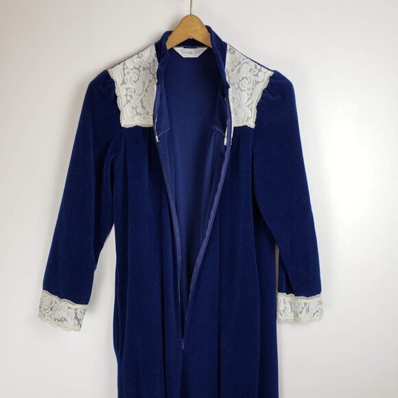 Vanity Fair Housecoat Half Zip Robe Vintage Blue Velour Lace Modest Size XS - Picture 4 of 8